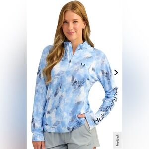 Women's Huk Icon Tropicamo Quarter-Zip Hoodie Small